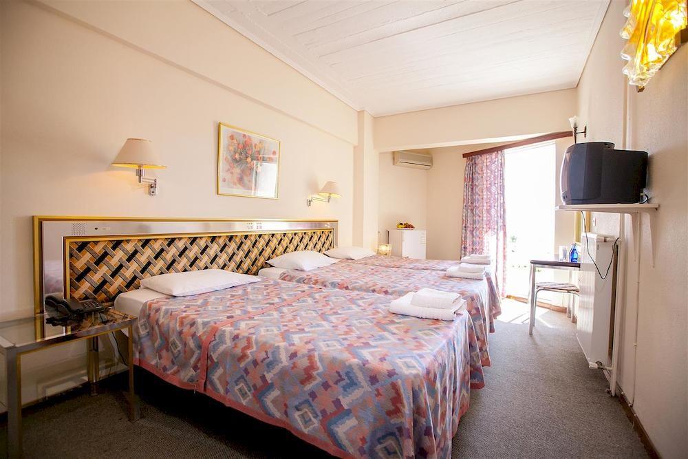 Hotel Theoxenia Anex Mesolóngion Esterno foto